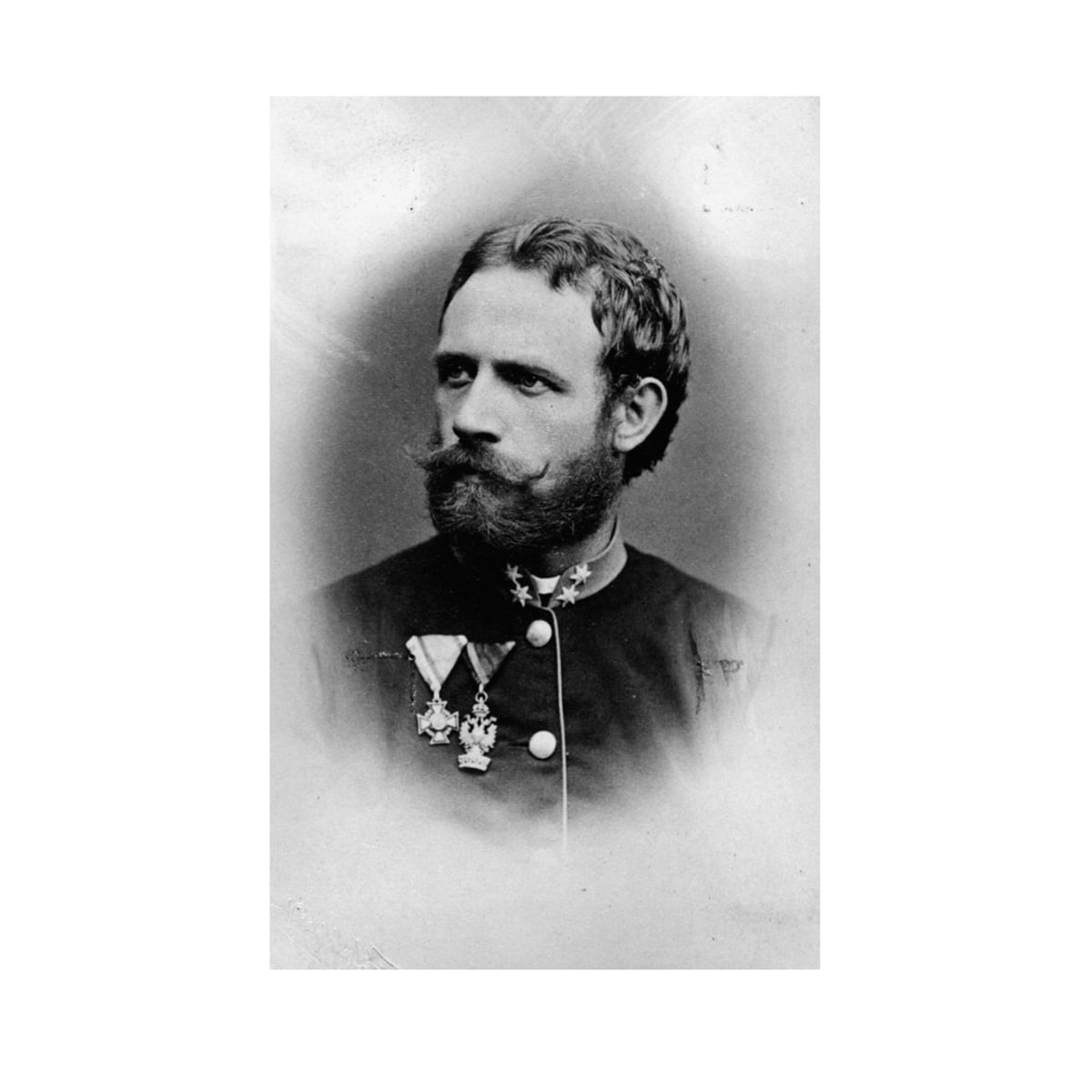 <p>Bestieg im September 1865 den Ortler estmals von Sulden aus über den bis heute gängigen Normalweg: Julius von Payer. </p>