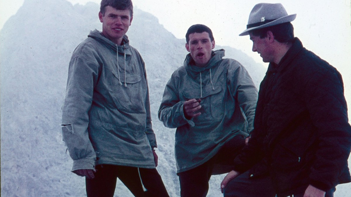 <p>Reinhold Messner (links) mit Bruder und Vater (rechts)</p>