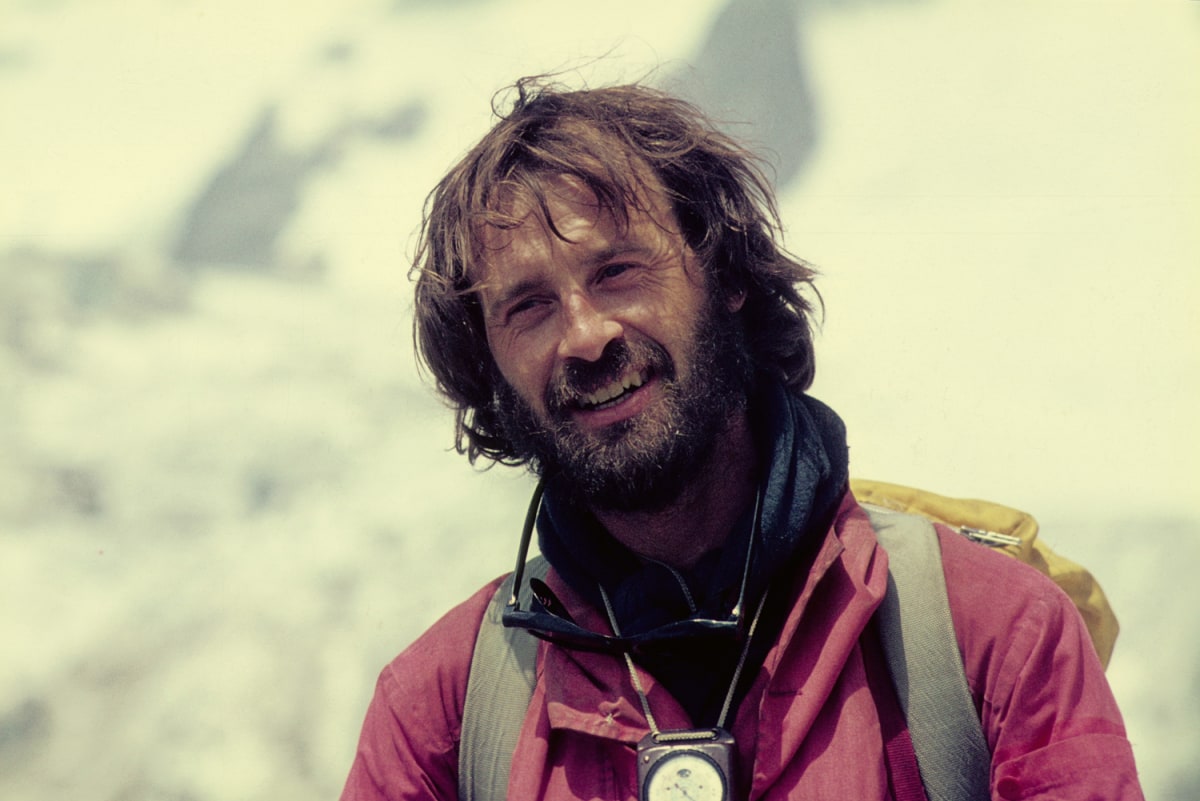 <p>Der deutsche Bergsteiger verfasste unzählige Kletterführer, unter anderem auch über die Sextener Dolomiten ("Sextener Dolomiten. Alpenvereinsführer extrem.").</p>