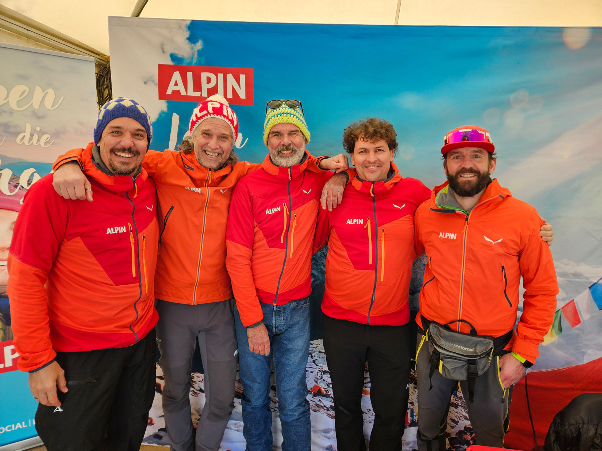 Das ALPIN-Team für die ALPIN-Tiefschneetage 2024