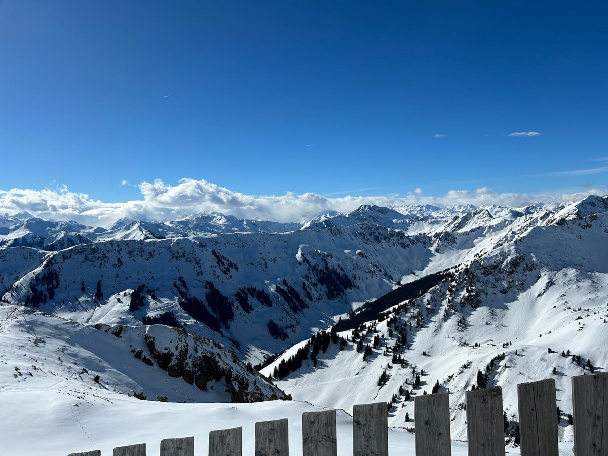 Perfektes Wetter: Sonne, Neuschnee,...