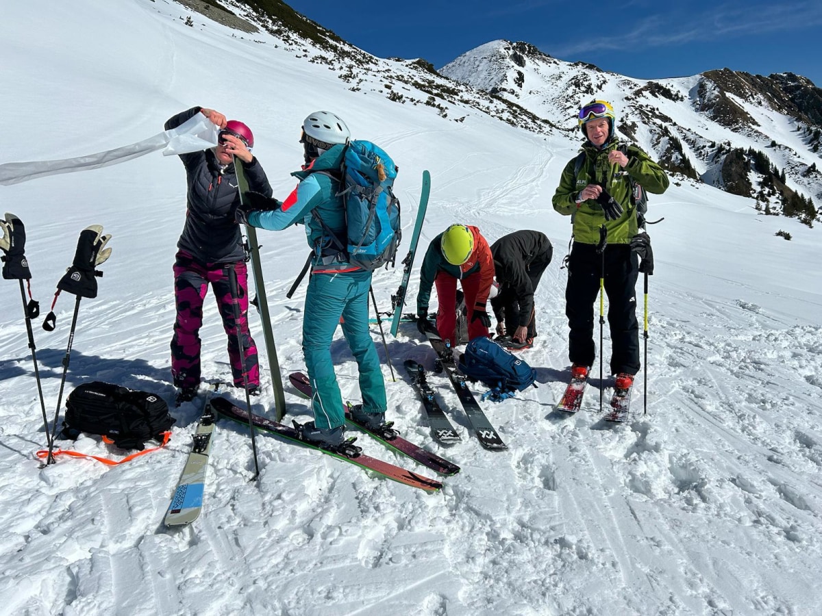 Vor der Abfahrt muss man nach oben.
