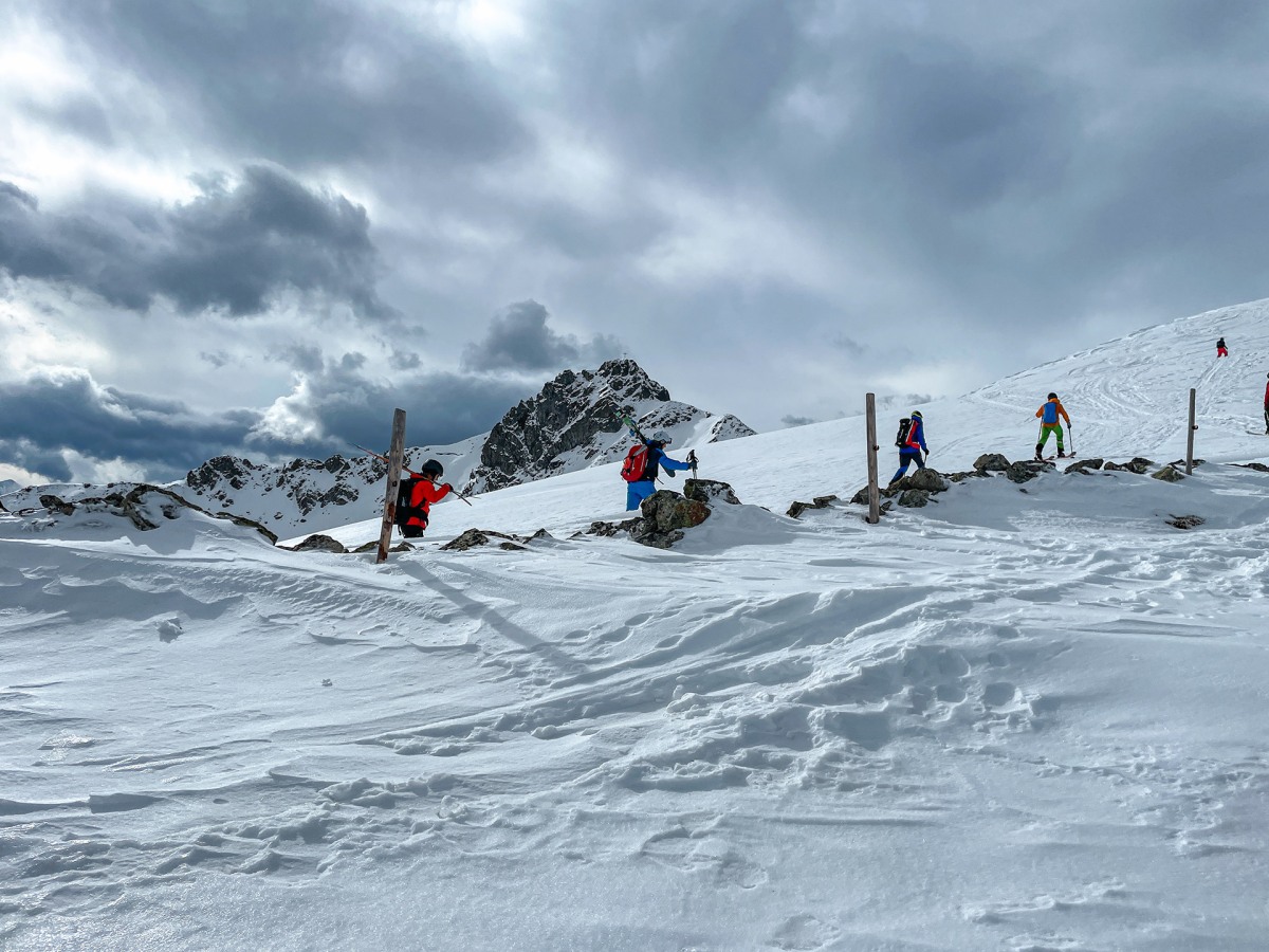 Im Hintergrund der Hohe Mahdstein