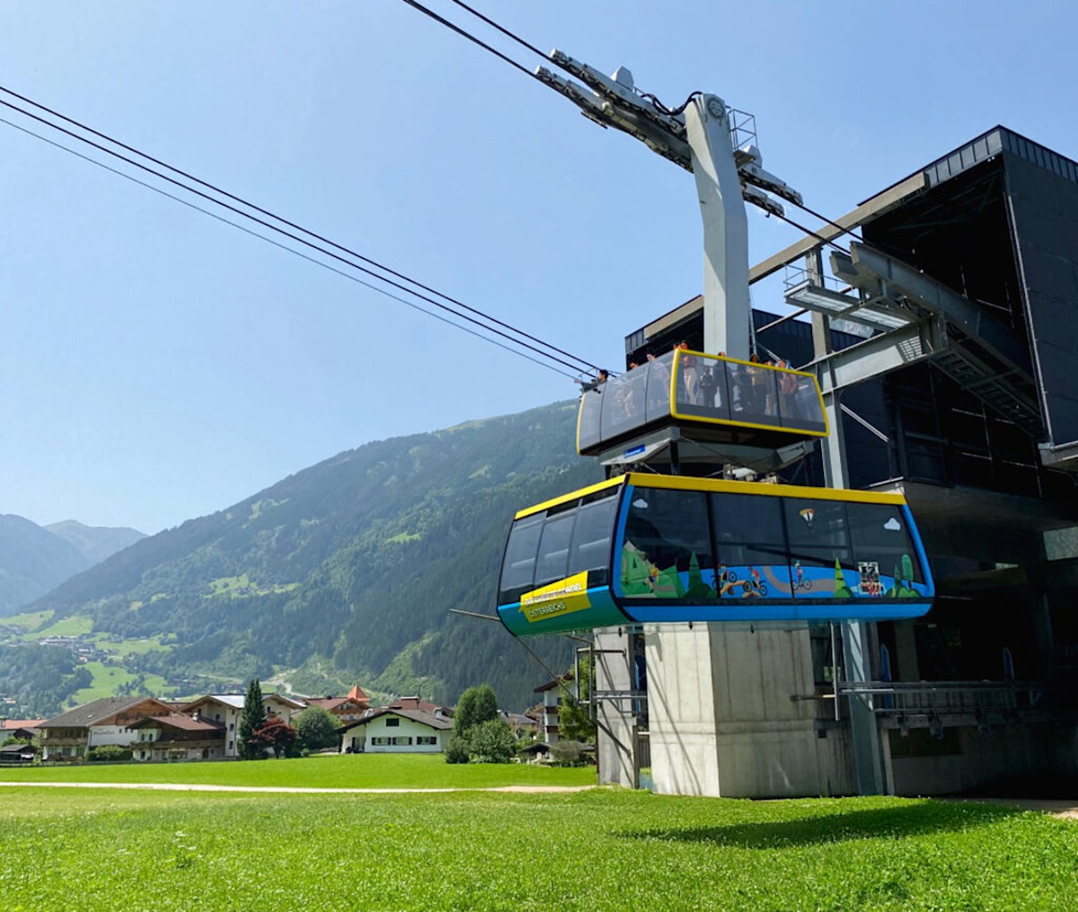 1. Im Cabriodeck bis zu 400 Meter über dem Boden