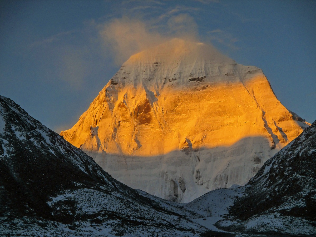 Platz 1: "Morgensonne am Kailash"