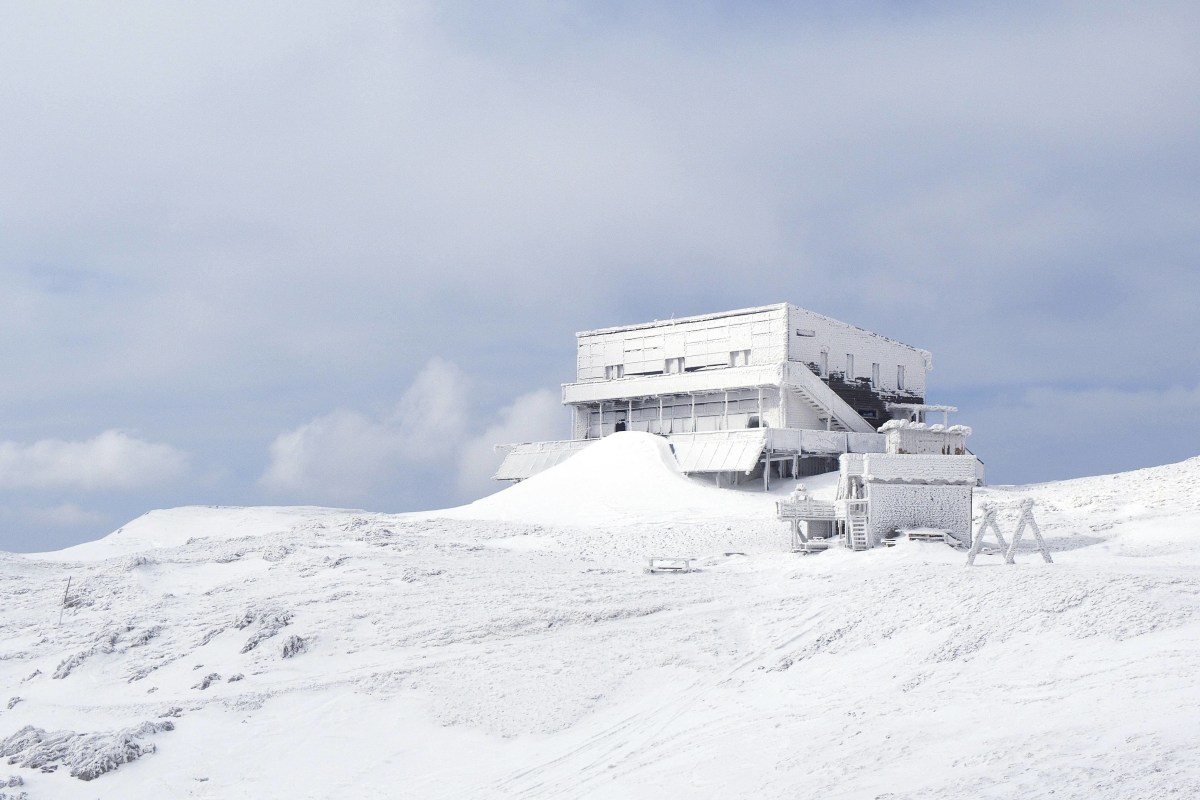 <p>Das 2005 fertiggestellte neue Schiestlhaus am Hochschwab war die erste energieautarke Berghütte im Stil eines Passivhauses.</p>