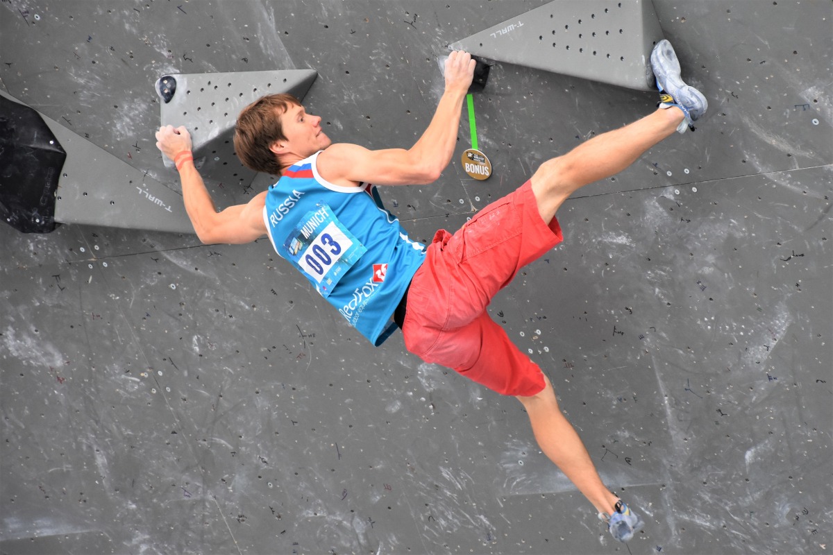 <p>Derzeit drittbester Boulderer der Welt: Der Russe Aleksei Rubtsov erklimmt nach Hojer ebenfalls den Boulder. Für einen Weltcup-Podiumsplatz hat es für ihn diesmal dennoch nicht gereicht.</p>