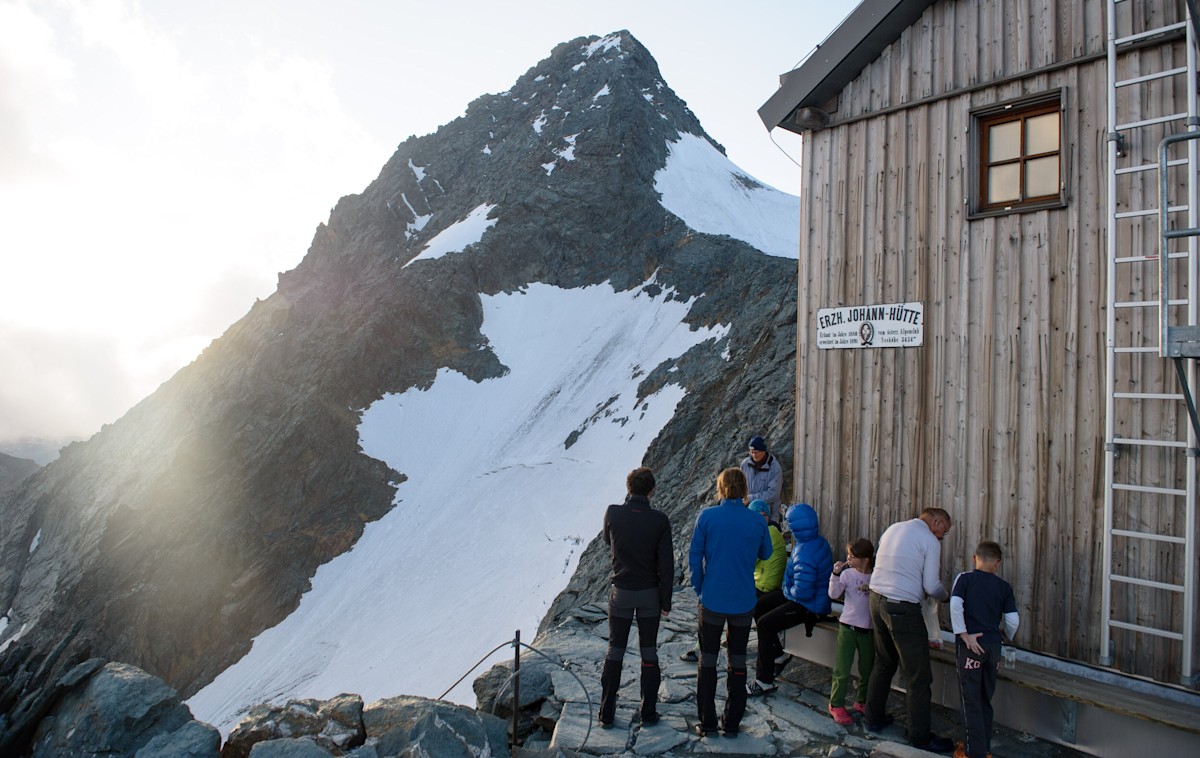 Österreich: Die Erzherzog-Johann-Hütte, 3454 m