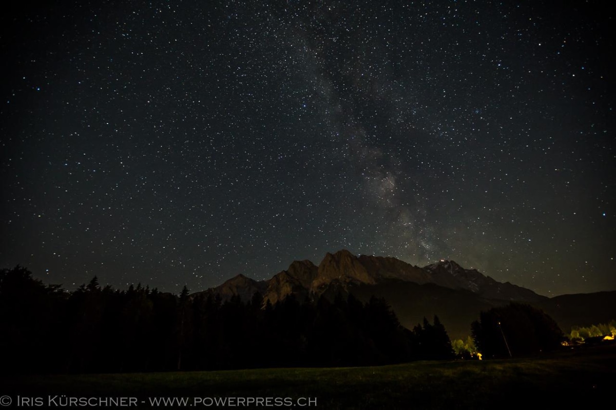 Zugspitzmassiv bei Nacht