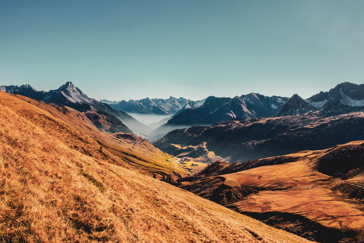 Goldene Weiten des Herbstes