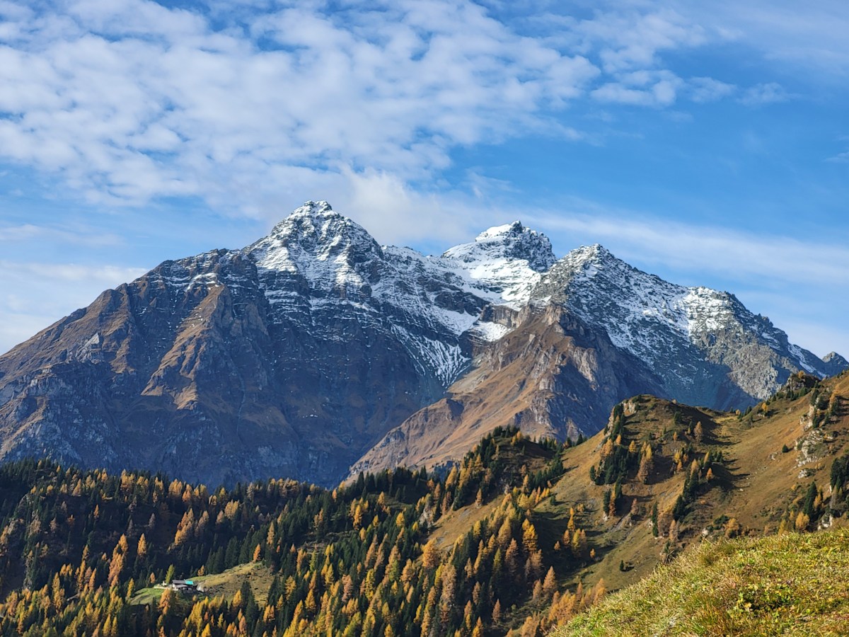 Piz Mundin Massiv im Rampenlicht