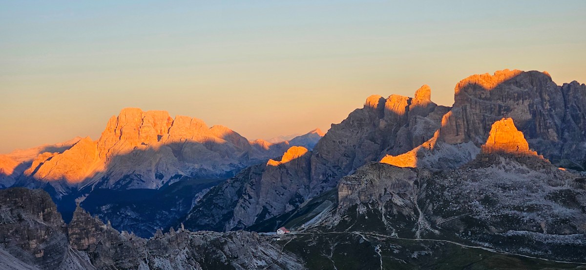 Glühende Bergspitzen
