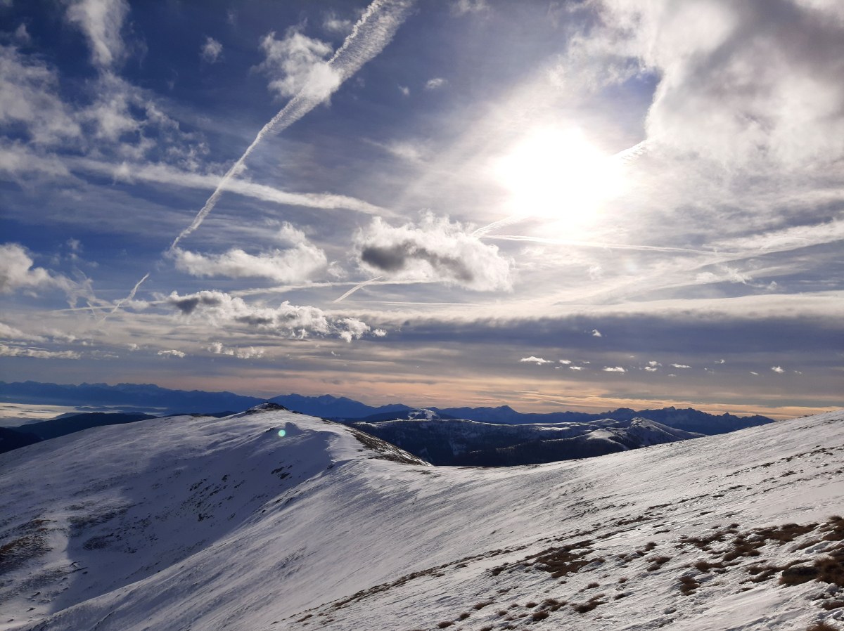 Winterlandschaft im Sonnenschein 