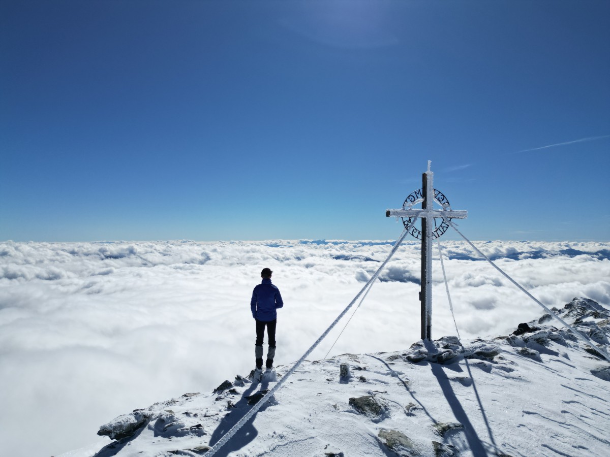 Blick auf das Nebelmeer vom Reitereck 2790m