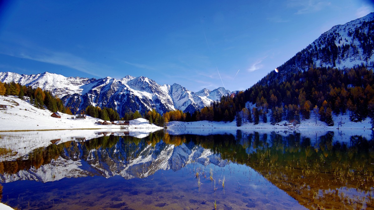 Spiegelung im Bergsee