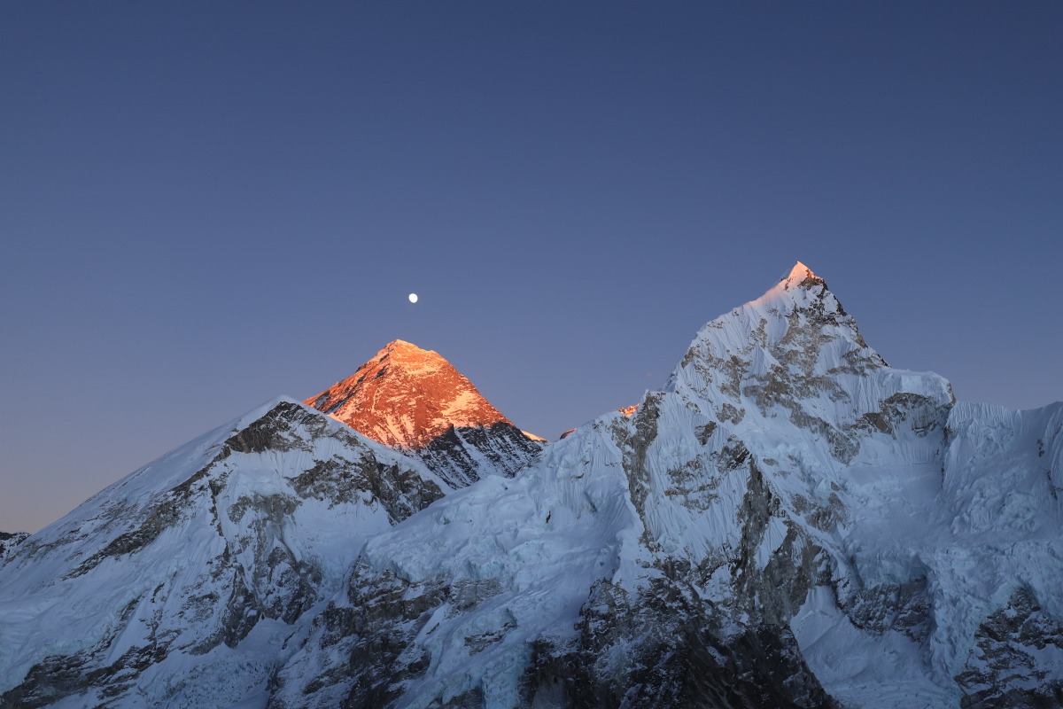 Mount Everest Fullmoon and Sunset