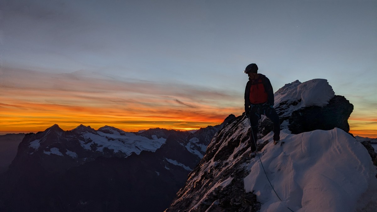 Sonnenaufgang am Mittellegigrat