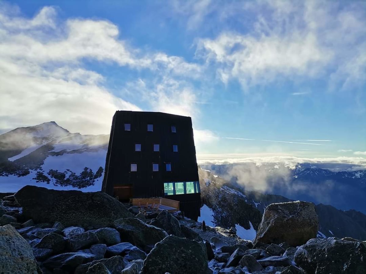 Schwarzenstein Hütte