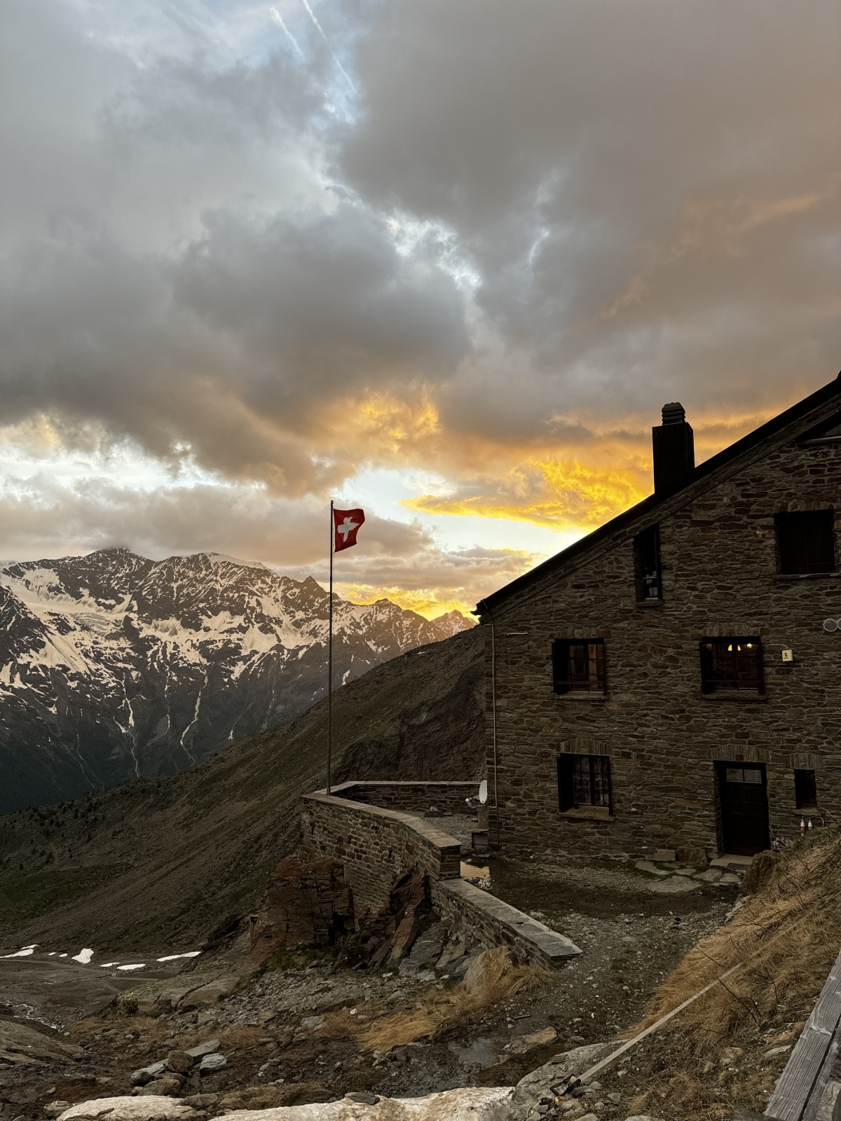 Sonnenuntergang weissmieshütte