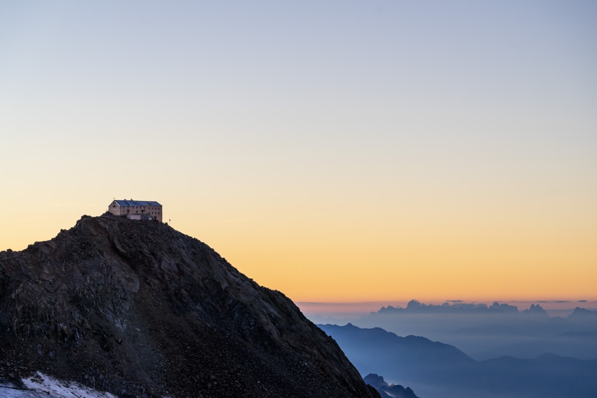 Becherhaus im Abendlicht