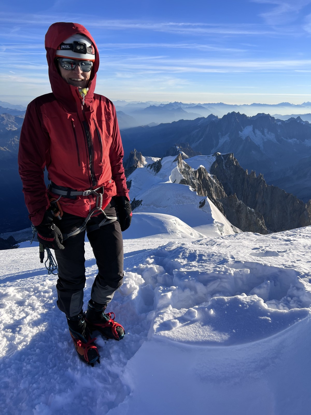 Morgens allein auf dem Mont Blanc
