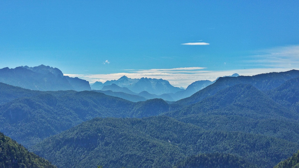 Blick vom Falkenstein auf die Chiemgauer Alpen