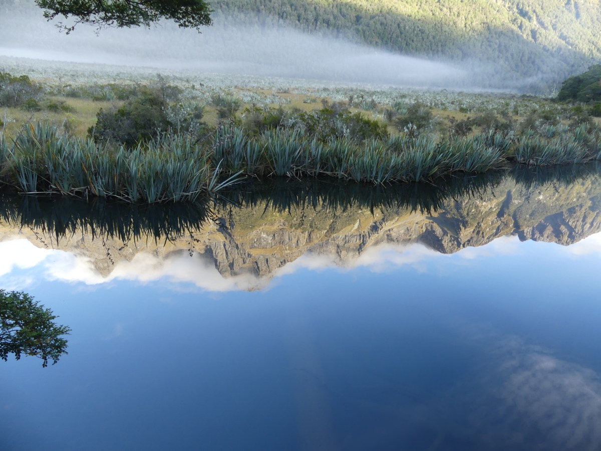 Nomen est omen: Mirror Lake