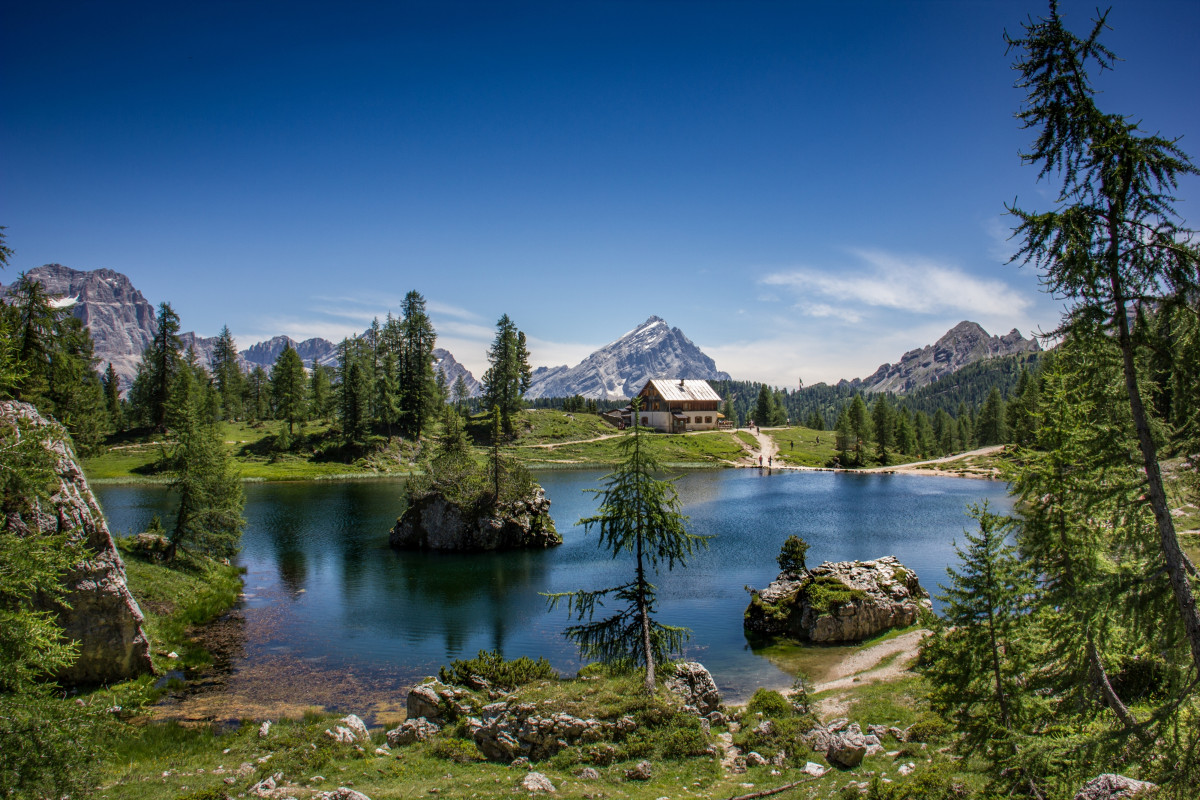 Lago Federa mit Rifugio Croda da Lago