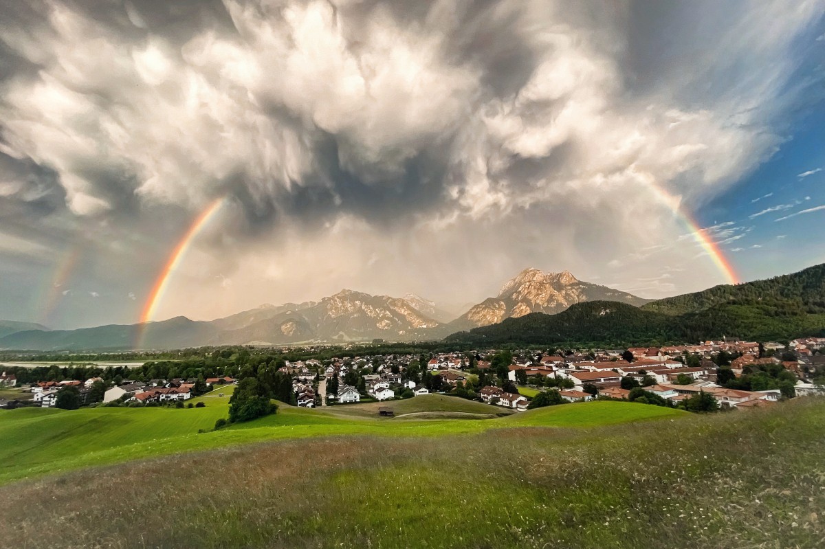 Stadt Berg Regenbogen