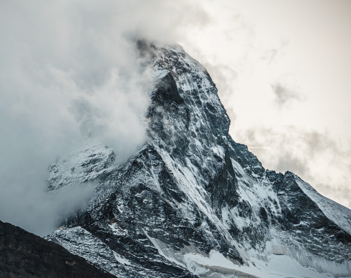 Matterhorn im Wolkenvorhang