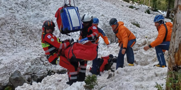 Salzburger Land: Drei Wanderer von Lawine verschüttet, eine Frau stirbt