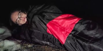 Update: 19-Jähriger biwakiert im Zugspitzgebiet – mit Sommerschlafsack & Live-Stream