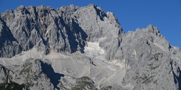 Hitzewelle: Dachstein-Video, Hütten an Großvenediger und Mont Blanc zu, Warnungen an Zugspitze