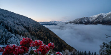 Fotowettbewerb "Regenbogen und Wolkenstimmungen am Berg" - jetzt Bilder bewerten!