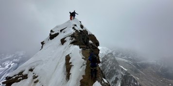 Plan B? Erstbegehung! Jonas Schild und Stephan Siegrist gelingt neue Route an Sechstausender