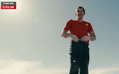 Alex Honnold gelingt Free-Solo-Besteigung des Wolkenkratzers Taipei 101