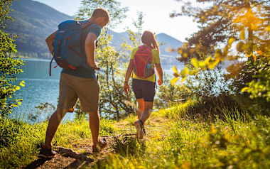 Wandern am herbstlichen Fuschlsee