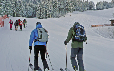 Skitouren auf Pisten: Ammergauer und Zugspitzregion