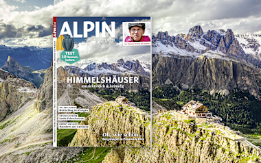 ALPIN 11/26: Himmelshäuser, Gardasee, Peru & Daunenjacken im Test