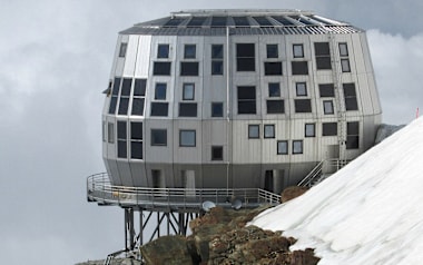 Mont Blanc: Hütten wegen Steinschlaggefahr geschlossen