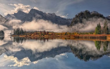 ALPIN-PICs im November: Die Siegerbilder "Berge im Nebel"