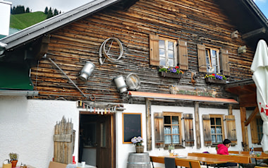 Hütte des Monats: Lechaschauer Alm im Tiroler Ausserfern