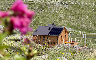 Sesvennahütte: Frischer Look und einsame Touren im Obervinschgau
