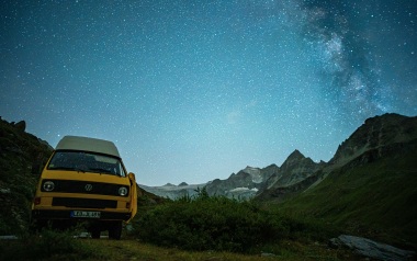 ALPIN-PICs im August: "Vanlife - Campen am Berg"