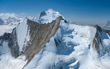  Hochtour über den Ostgrat auf die Lenzspitze mit Überschreitung zum Nadelhorn in den Walliser Alpen