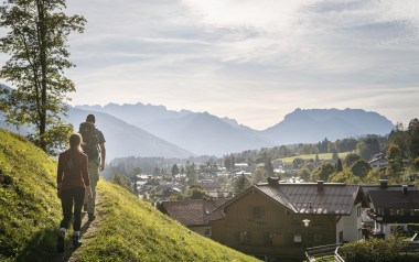 Alpine Wanderung zum Chiemseeblick in den Chiemgauer Alpen