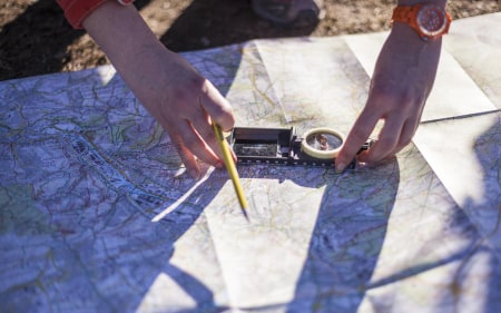 Orientierung mit Karte und Kompass: So geht's!