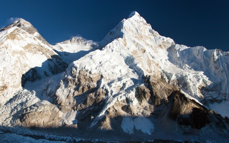Everest: Erste Gipfelerfolge von der Nordseite