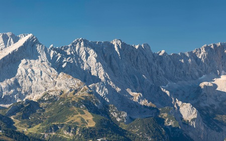 Gehört ins Tourenbuch aller "gscheiten" Alpinist:innen: Der Jubigrat