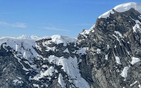 700-Meter-Absturz am Muttler: Skitourengeher stirbt